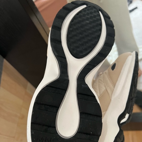 NWOT mango maxi sole sneakers - Picture 6 of 7